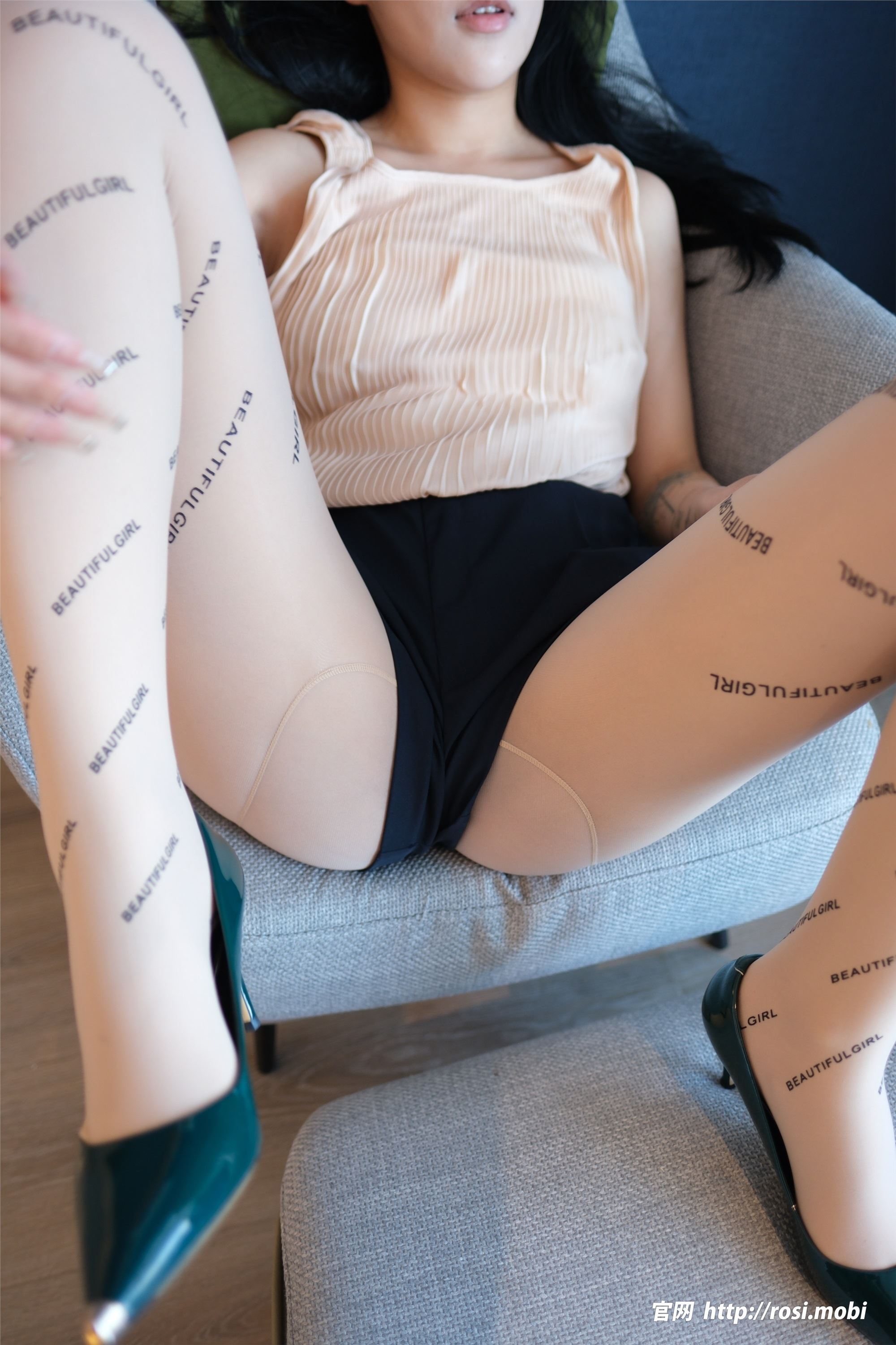 ROSI写真 2025.02.10 NO.4816